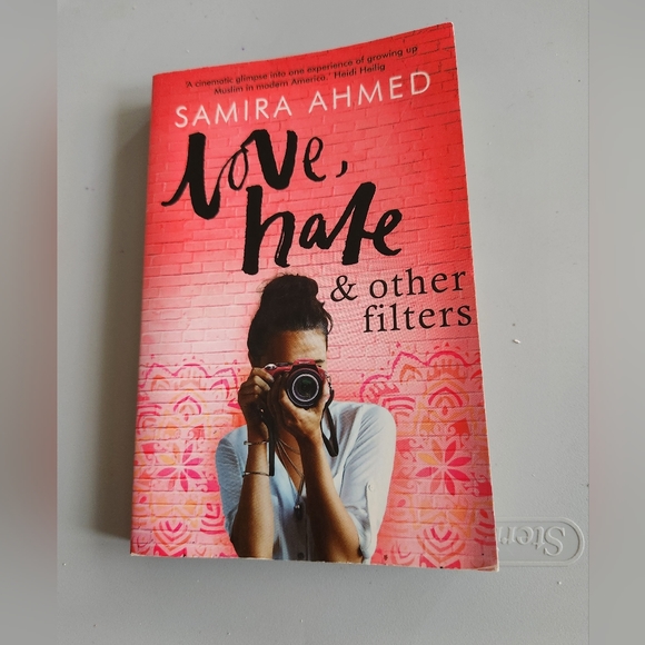 Book Love, Hate and Other Filters / bundle requirement - Picture 1 of 1